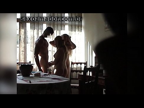 ❤️ Prietenii sexuali invită un bărbat uriaș și o partidă în trei cu el ☑ at ro.xxx050890.ru ﹏